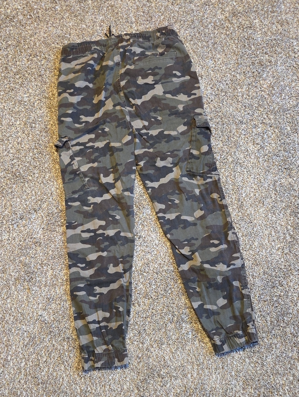 WXYZ Los Angeles Camo Cargo Jogger Pants - Picture 9 of 10